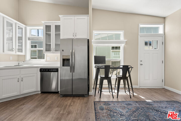 Property Photo:  8250 Lankershim Blvd, Unit 17  CA 91605 