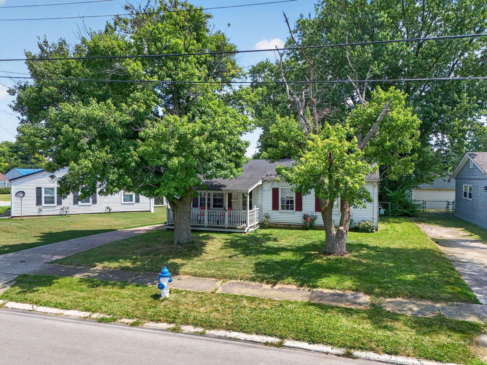 Property Photo: 844 Central Drive OH 43302