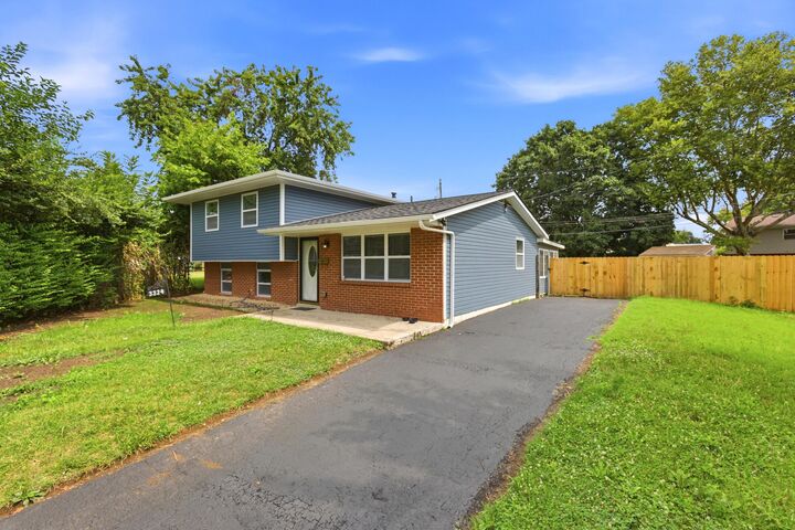 Property Photo:  3324 Villa Court  OH 43207 