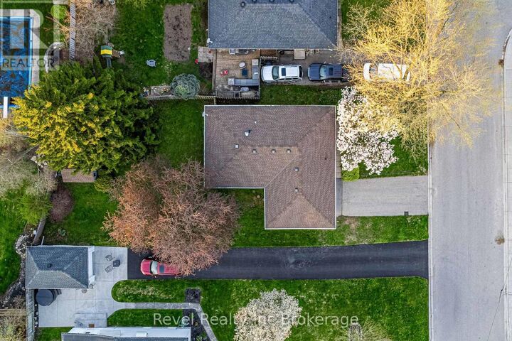 Property Photo:  311 Tunis Street  ON N5C 1W9 