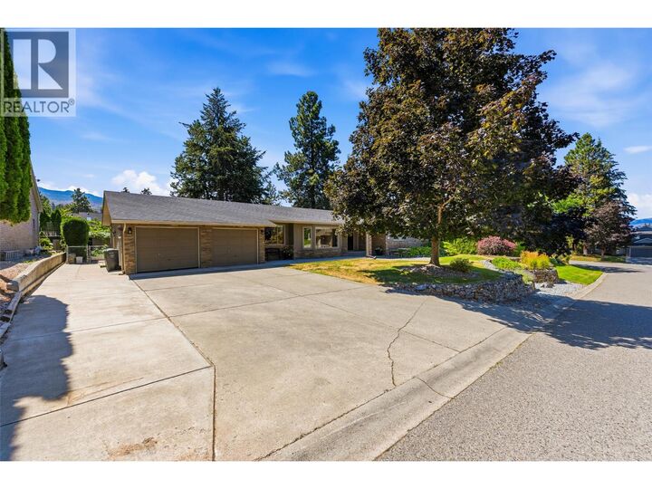 Property Photo: 557 Vintage Terrace Court BC V1W 2Z8