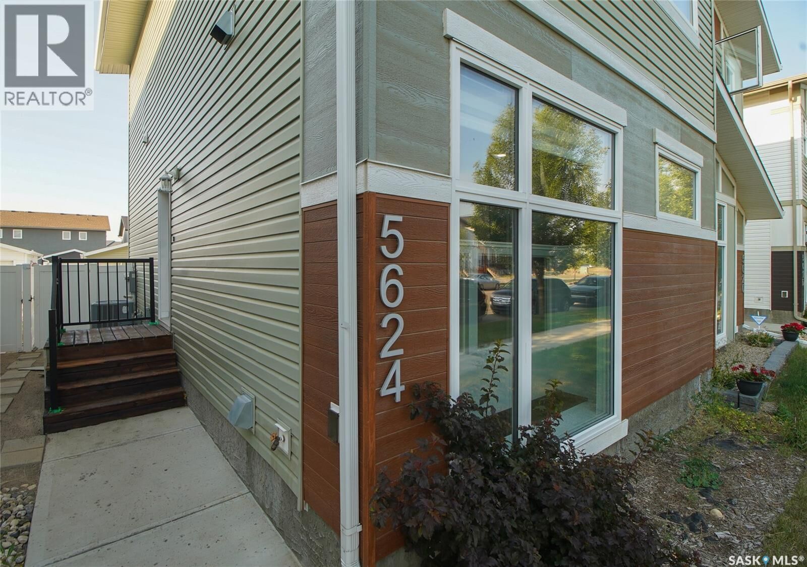 Property Photo:  5624 Tutor Way  SK S4W 0N6 