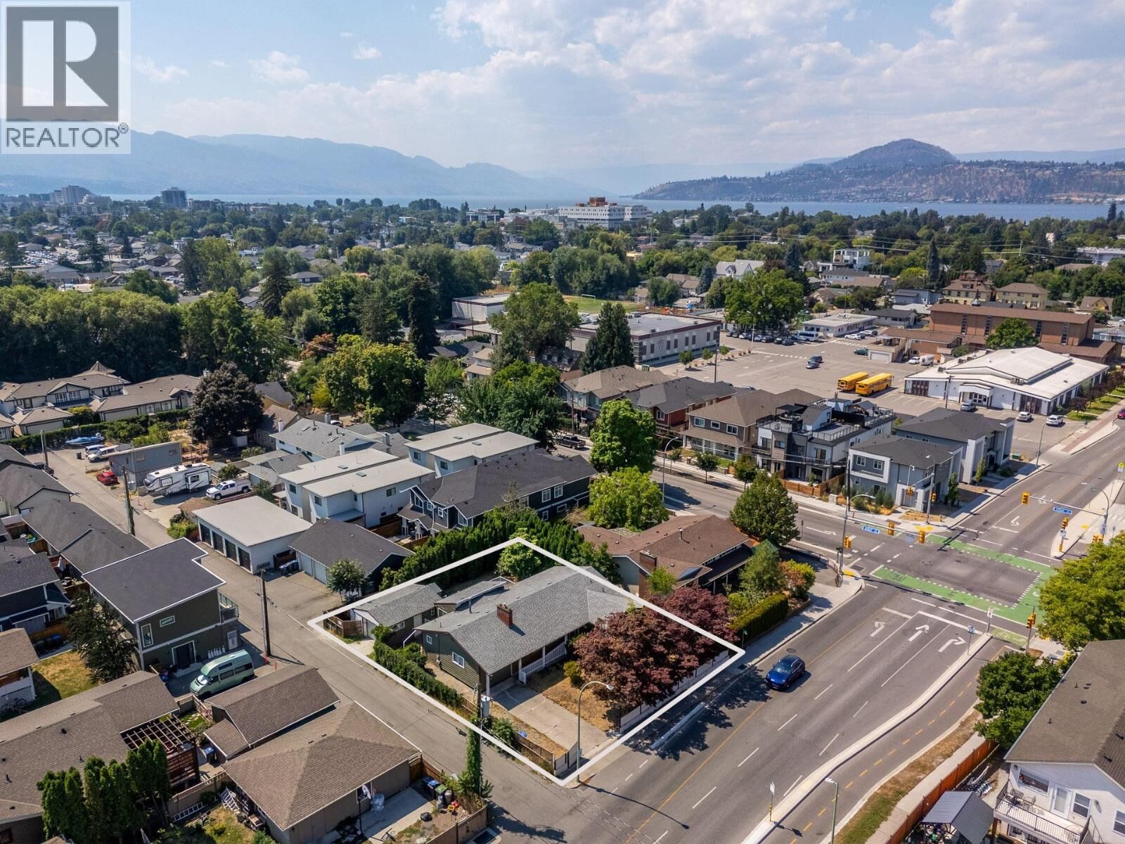 Property Photo: 925 Sutherland Avenue BC V1Y 5X6