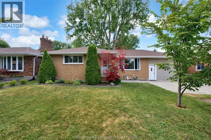 Property Photo: 141 Lancefield Place ON N7L 2M5