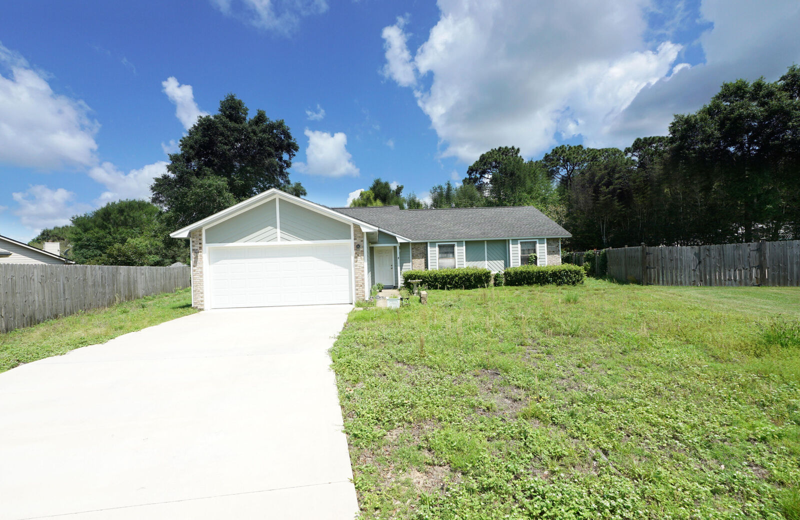 Property Photo: 128 Meadow Woods Lane FL 32578