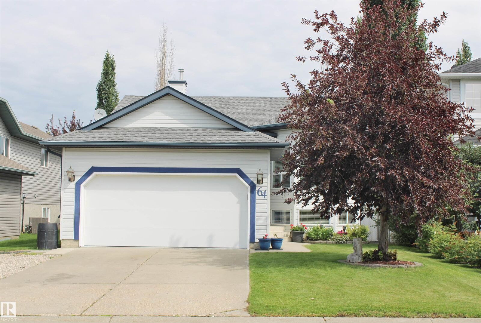 Property Photo: 64 Creekside Way AB T7X 4A2