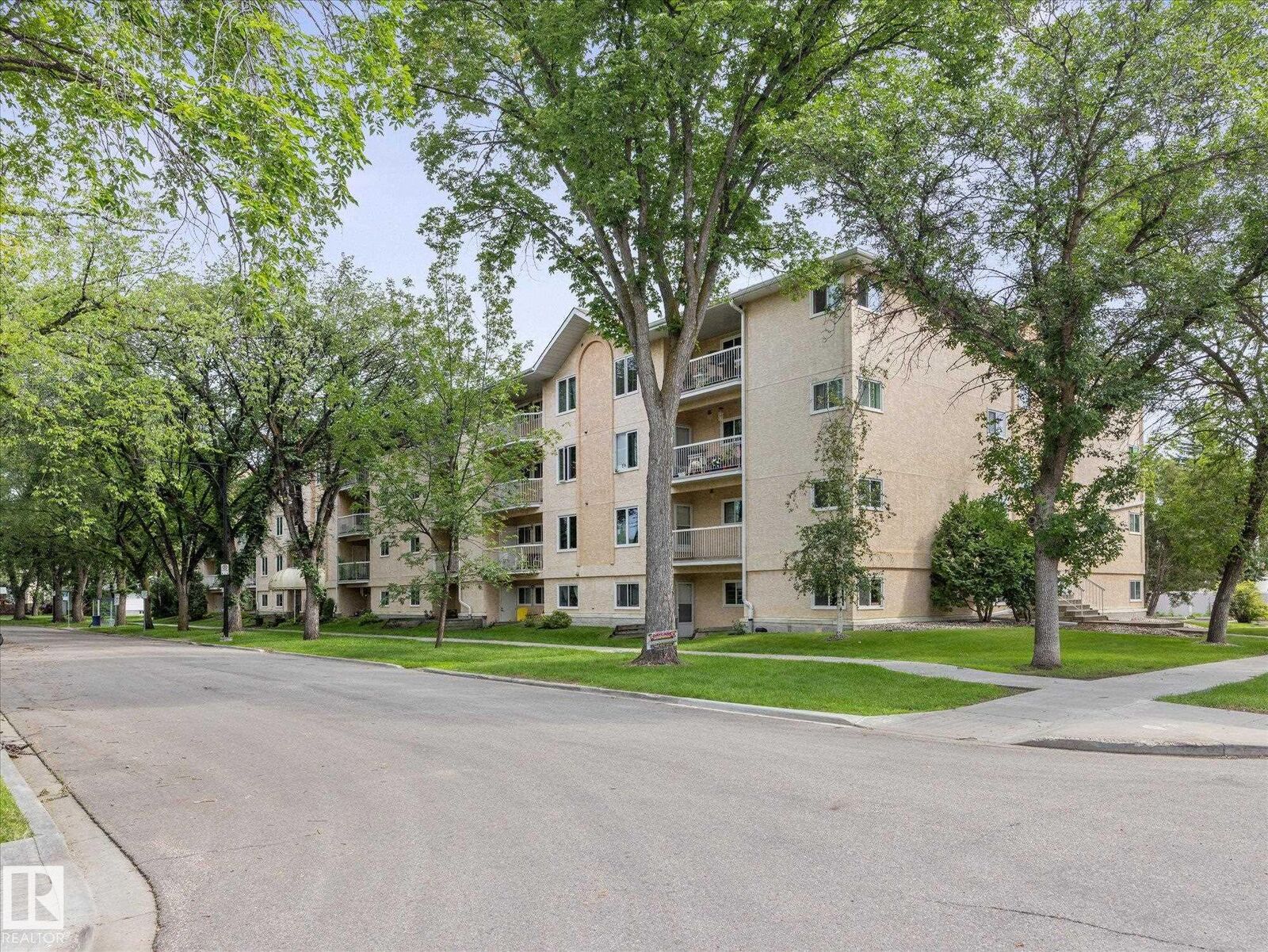 Property Photo: 11511 130 Street NW 304 AB T5M 4B3