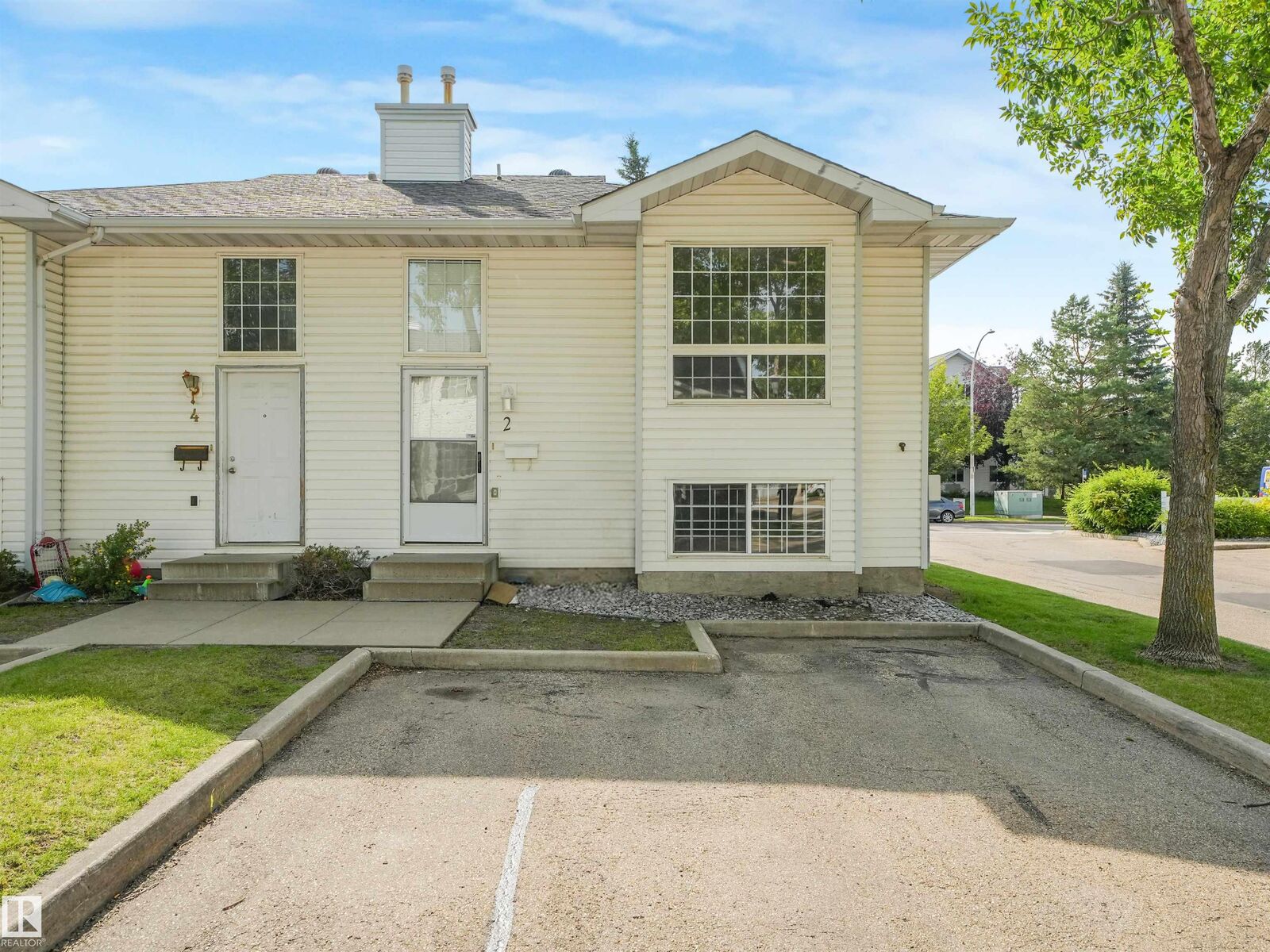 Property Photo:  3311 58 Street NW 2  AB T6L 6X3 
