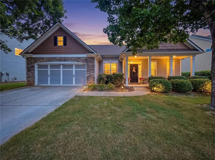 Property Photo: 1492 Kilchis Falls Way GA 30517