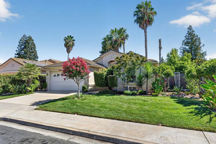 Property Photo: 5783 W Decatur Avenue CA 93722