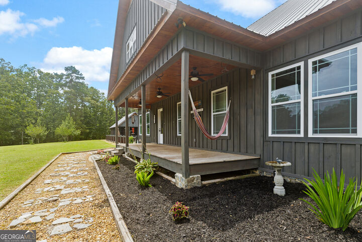Property Photo:  1577 Livingston Road SW  GA 30161 