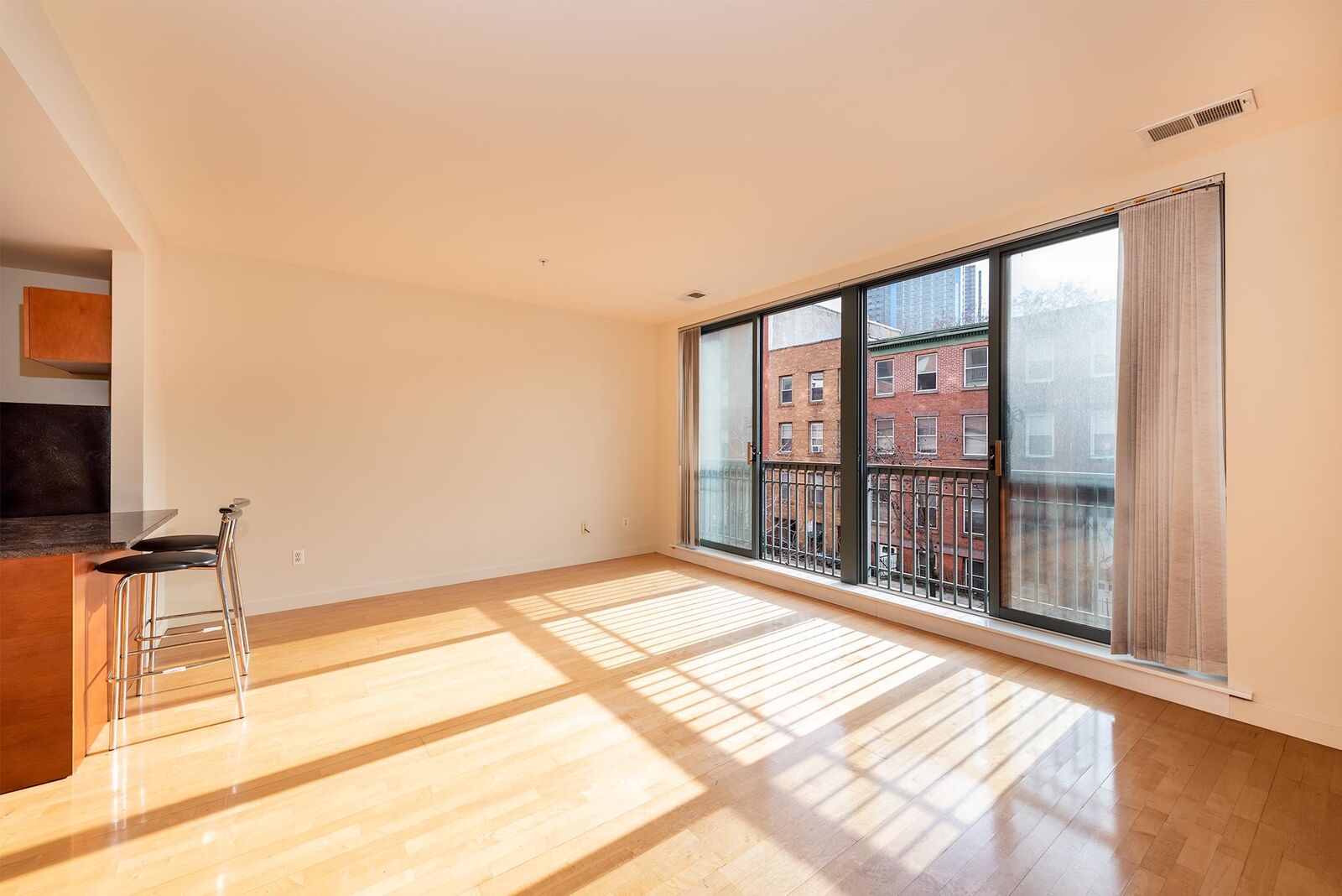 Property Photo:  222 Montgomery St 2F  NJ 07302 