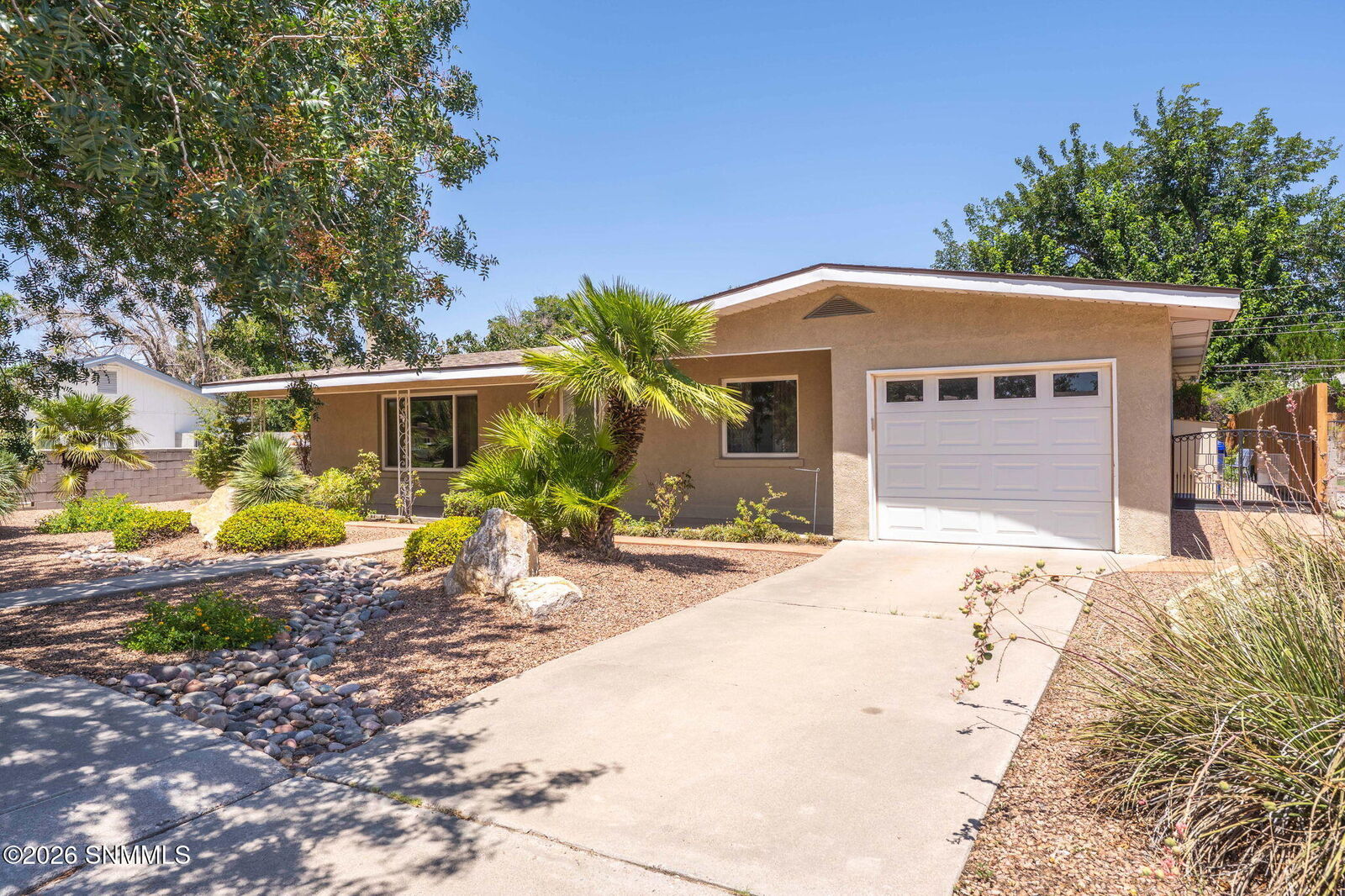 Property Photo:  415 Milton Avenue  NM 88005 