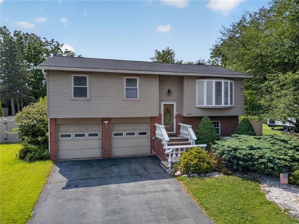 Property Photo: 5429 Monocacy Drive PA 18017