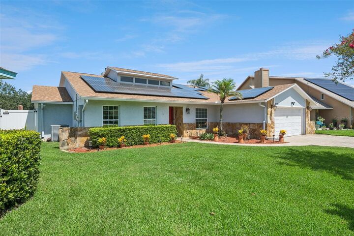 Property Photo: 1010 Paladin Court FL 32812