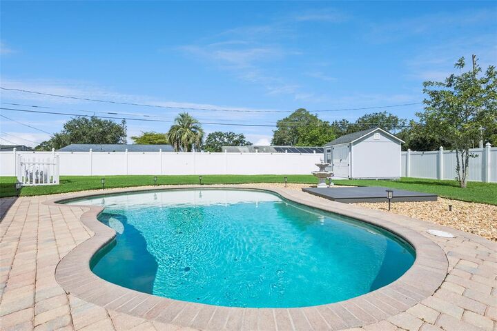 Property Photo:  1010 Paladin Court  FL 32812 