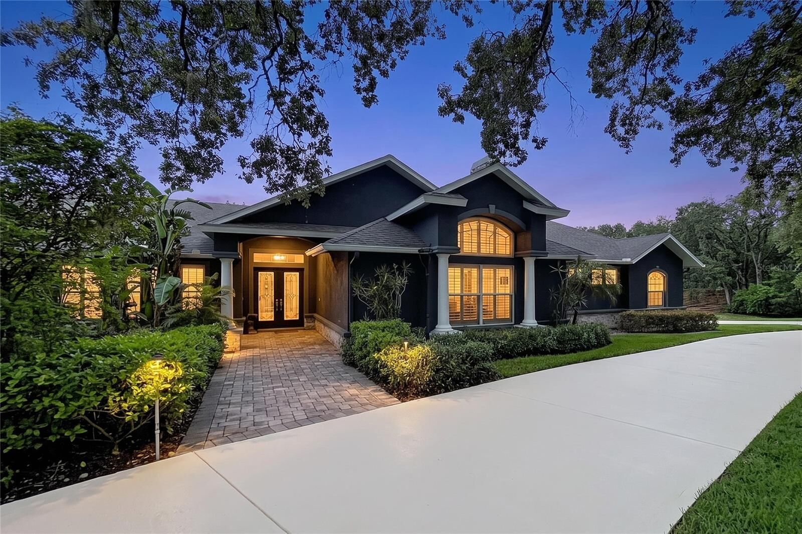 Property Photo:  2918 Magnolia Trace  FL 34688 