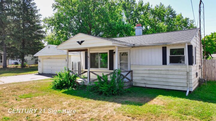 Property Photo:  2210 Williamson Avenue  MI 48529 