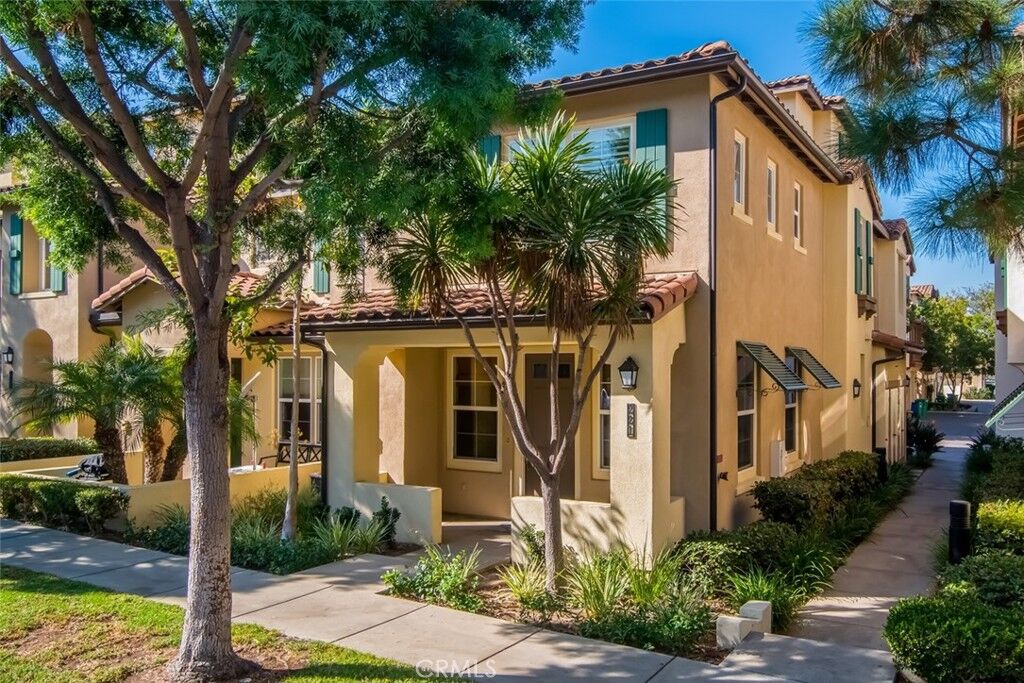 Property Photo: 221 Dewdrop CA 92603