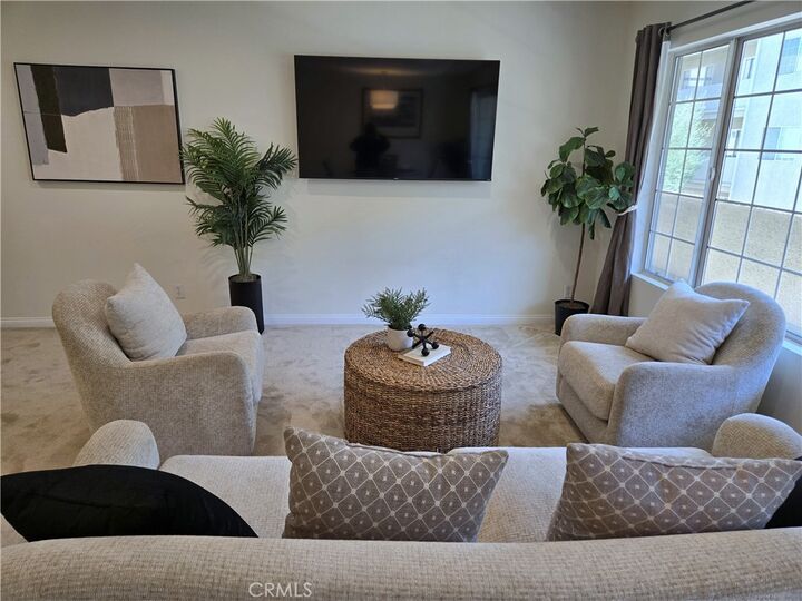 Property Photo:  4647 Willis Avenue 220  CA 91403 