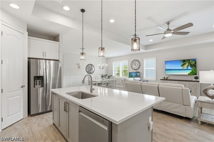 Property Photo: 14796 Windward Lane FL 34114
