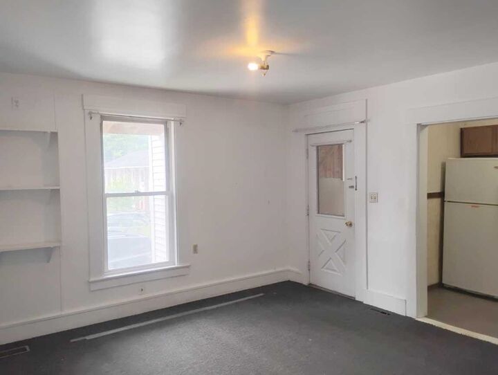 Property Photo:  25 School Street  NH 03222 