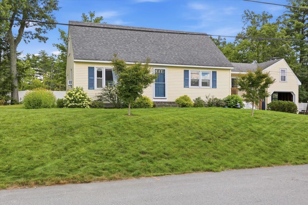 Property Photo:  7 Hideaway Road  NH 03064 