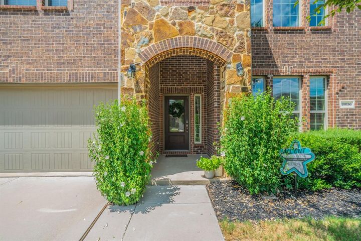 Property Photo: 10036 Long Branch Drive TX 75071