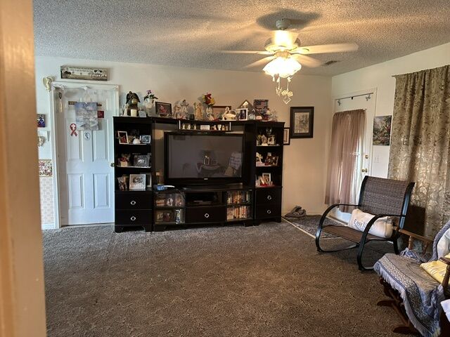 Property Photo: 707 Persimmon Street SW AR 72736