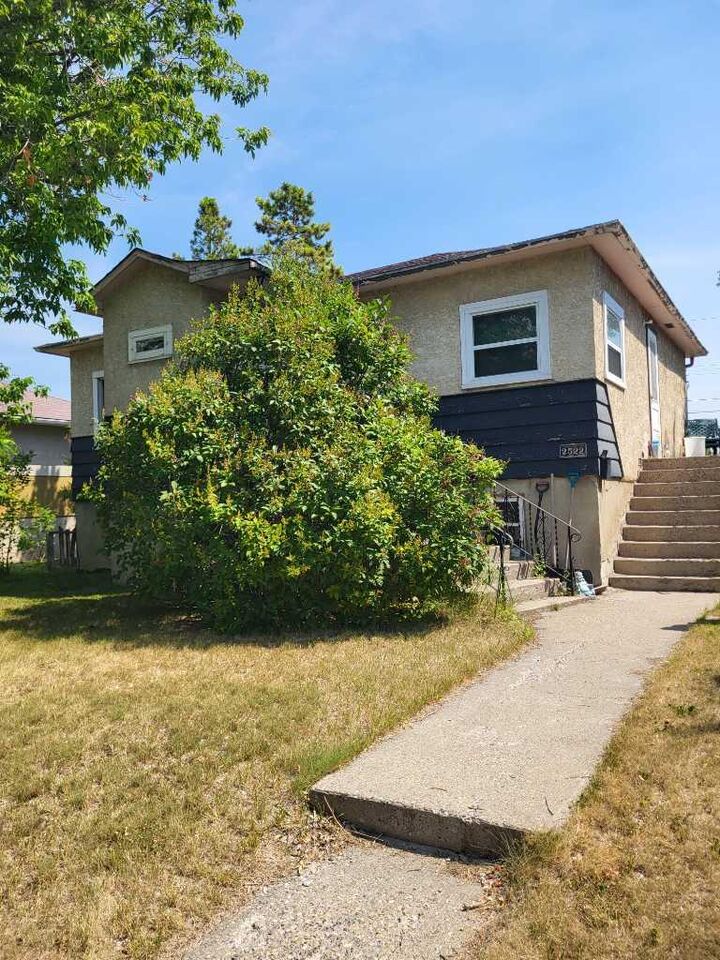Property Photo:  2522 17 Street SE  AB T2G 3V9 