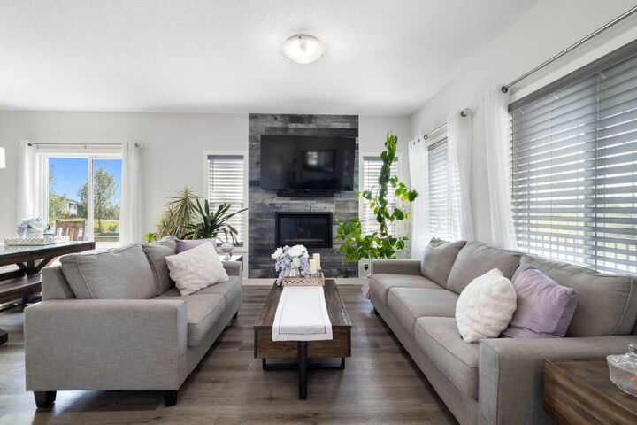 Property Photo:  153 Sandstone Drive  AB T1S 5R8 