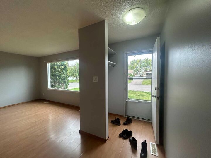 Property Photo: 9343 112A Avenue AB T8V 1W2