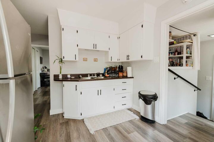 Property Photo: 908 6 Avenue AB T0H 0C0
