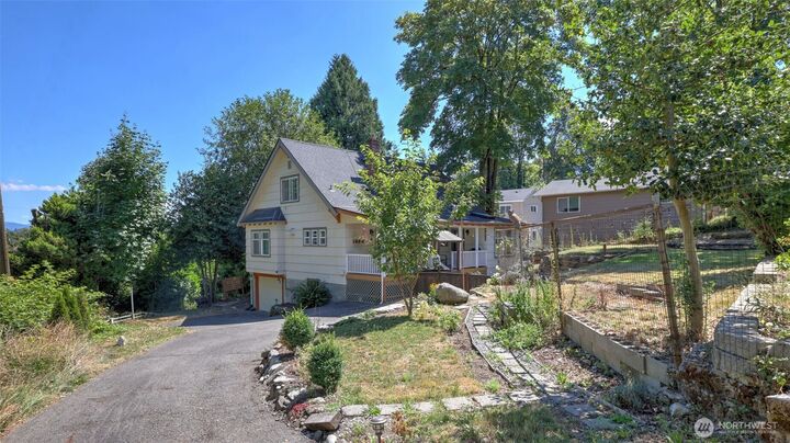 Property Photo:  10003  15th Avenue S  WA 98168 