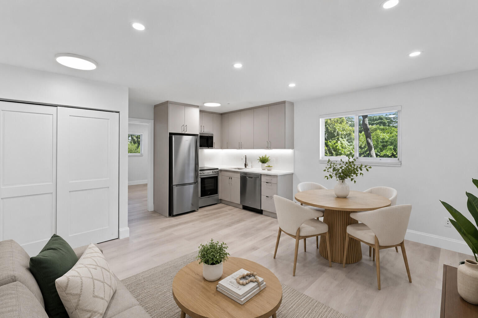 Property Photo: 1101 NE 18th Avenue 1 FL 33304
