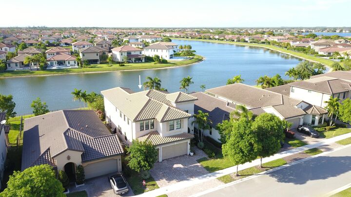 Property Photo: 11965 S Baypoint Circle FL 33076