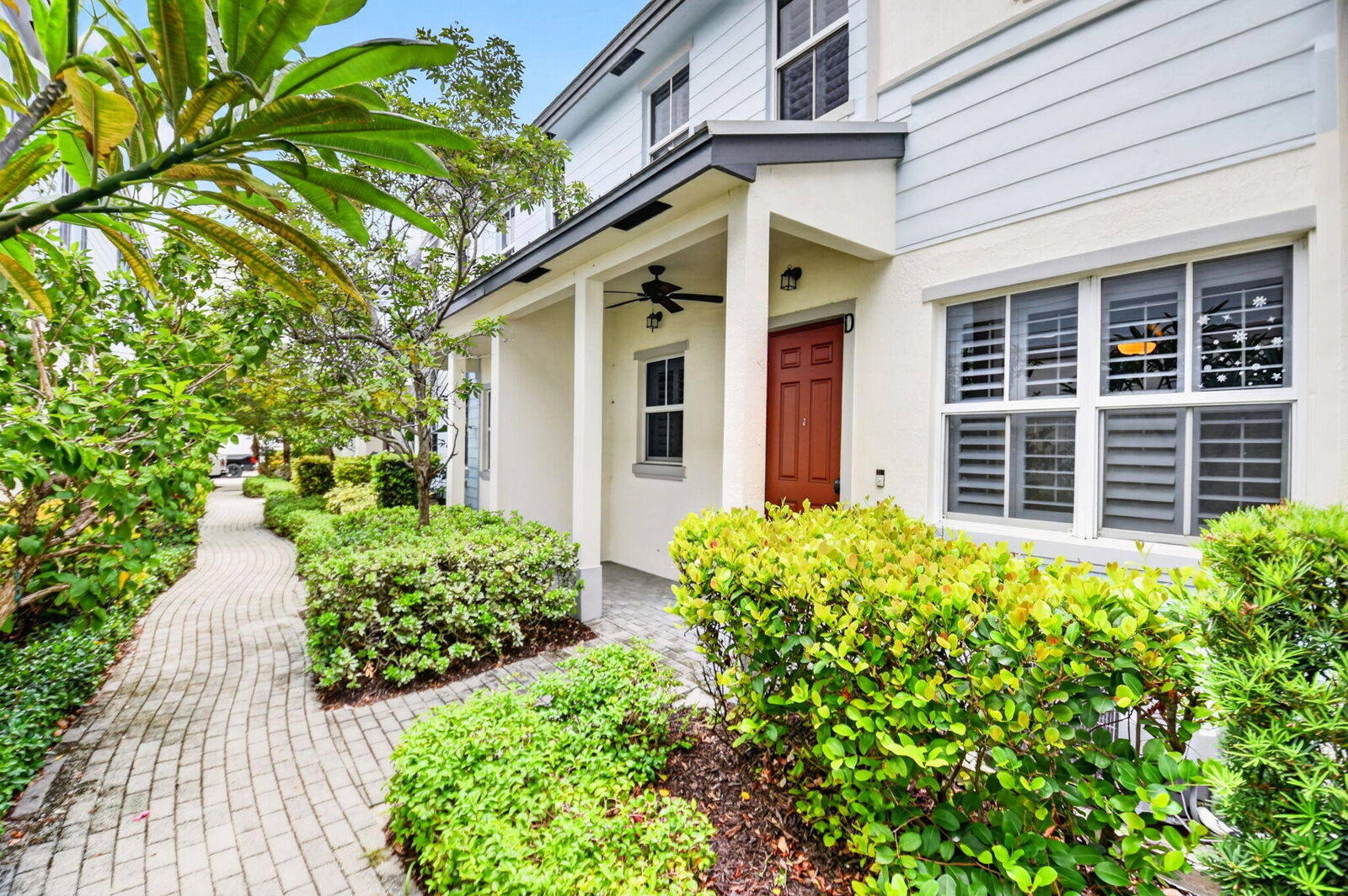Property Photo: 121 N K Street D FL 33460