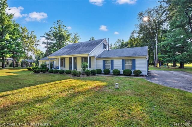 Property Photo:  980 W Predmore Road  MI 48363 