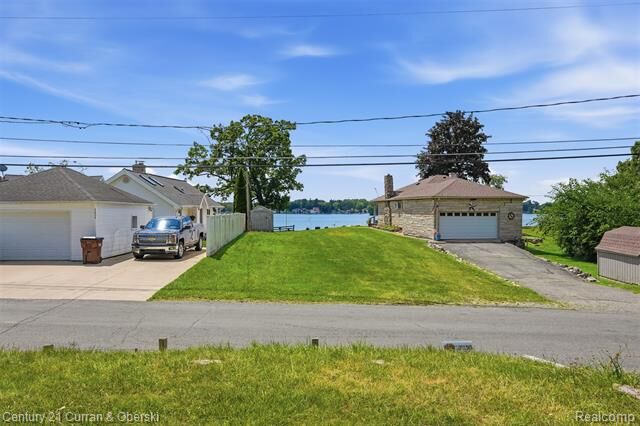 Property Photo:  2613 Bartlett Road  MI 49272 