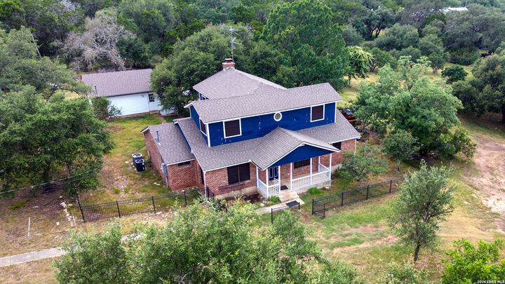 Property Photo: 10011 Summer Meadows TX 78070