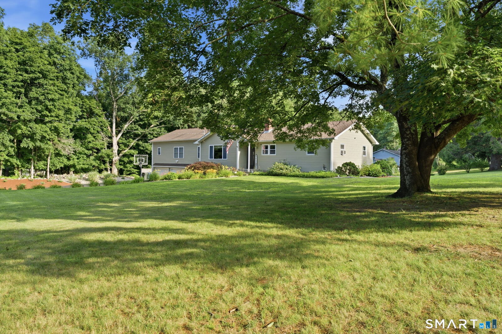Property Photo: 415 Jerusalem Road CT 06280