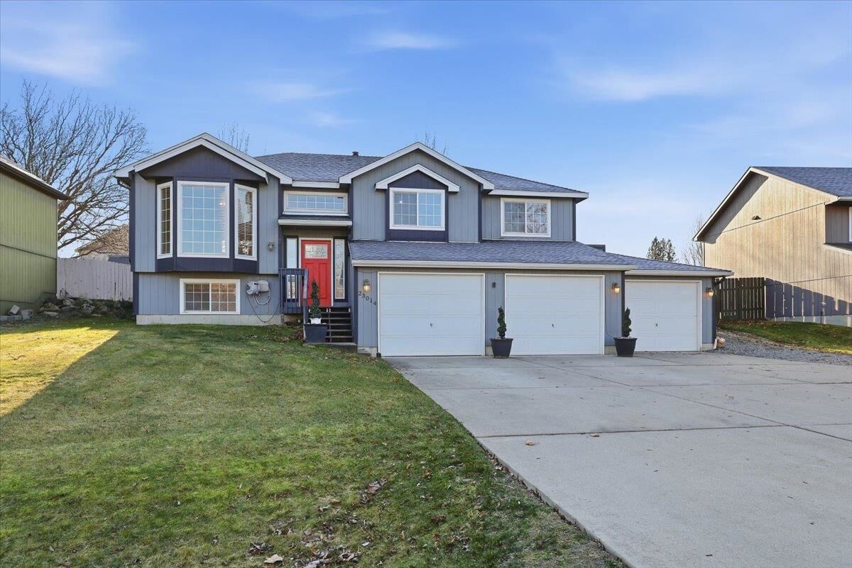 Property Photo:  23014 E Valleyway Ave  WA 99019 