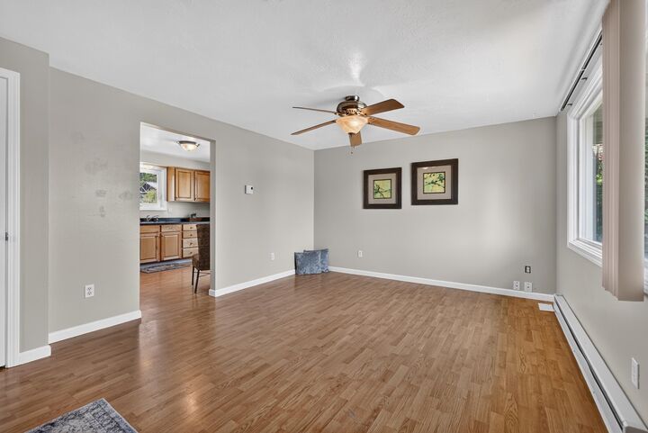 Property Photo:  914 E Dalke Ave  WA 99208 