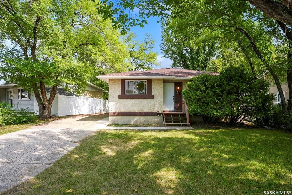 Property Photo: 166 Sangster Boulevard SK S4R 6L5