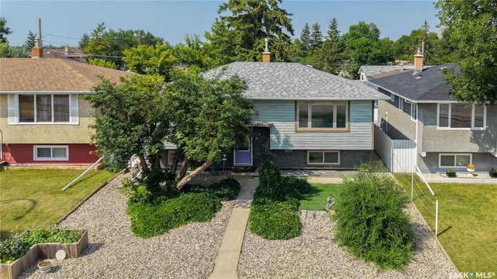 6524 Dewdney Avenue — photo 1