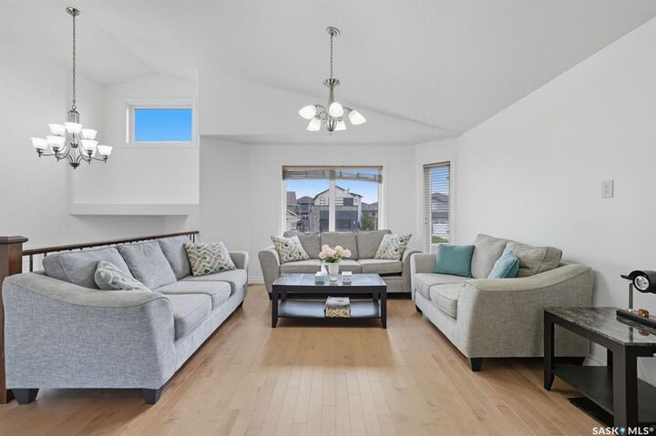 Property Photo:  455 Hastings Crescent  SK S7V 0C8 