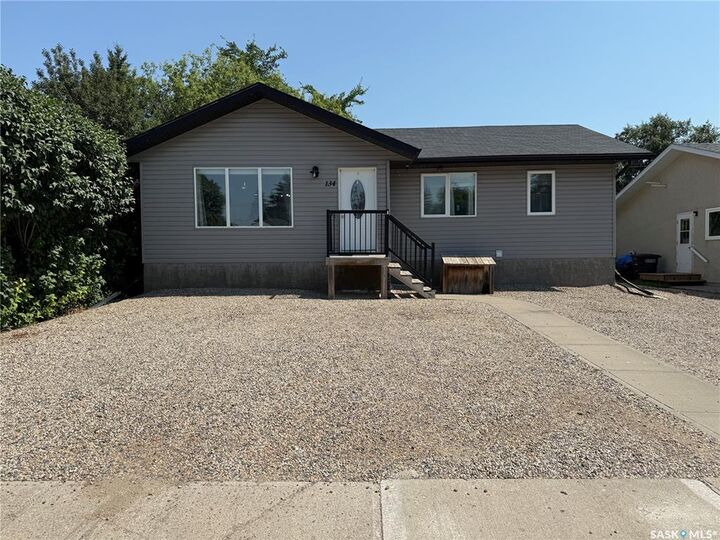 Property Photo:  134 10th Street  SK S0K 2A0 