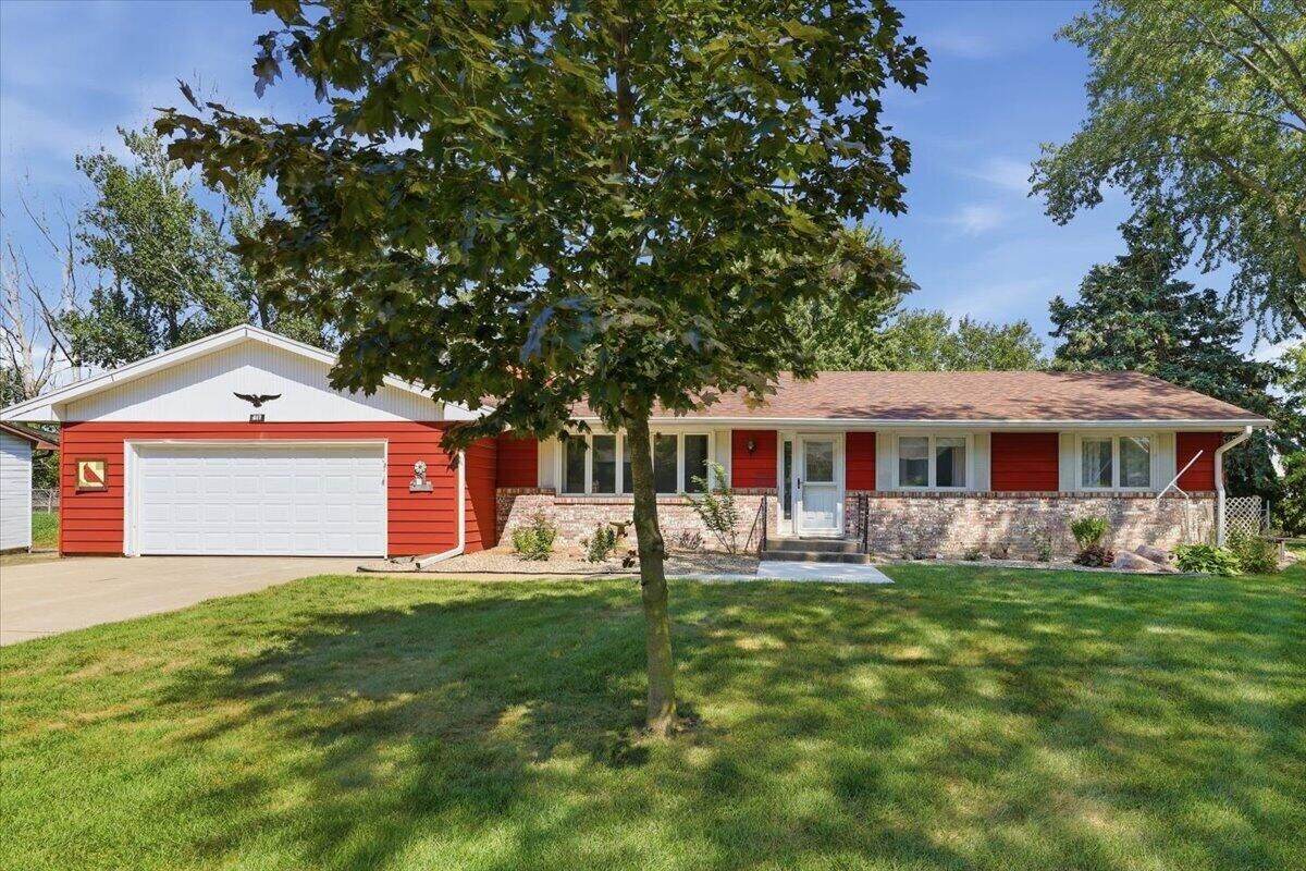Property Photo:  417 12th  Street  IA 51040 