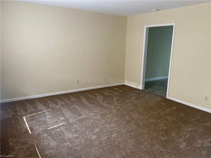 Property Photo:  506 Summit Street  NC 27025 
