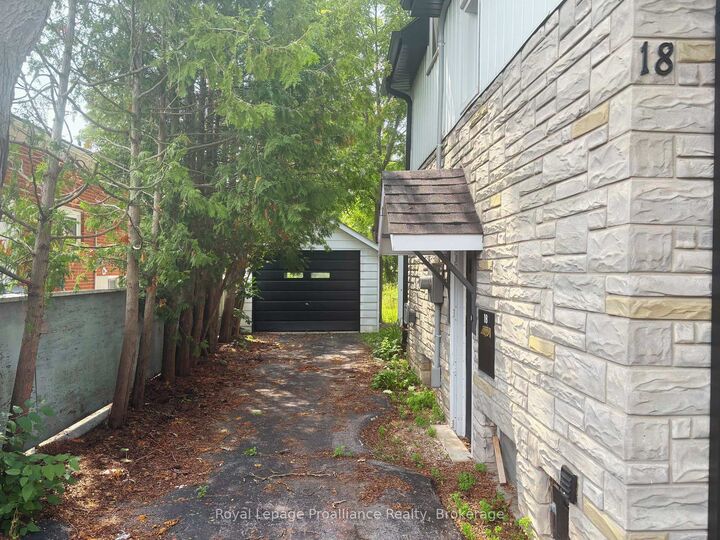 Property Photo: 18 Ritchie Avenue ON K8P 3V9